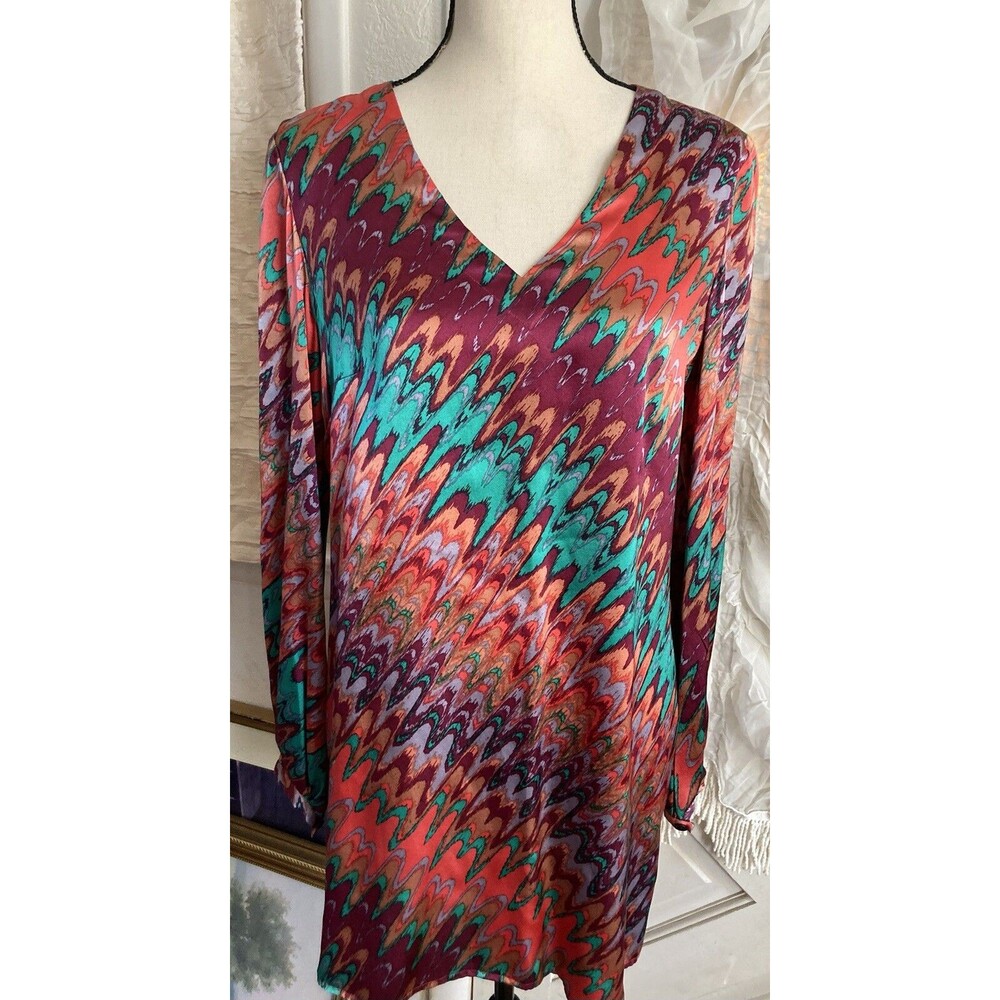 Silk Blouse Tunic Women's Size 8 Long Sleeve V Neck Colorful